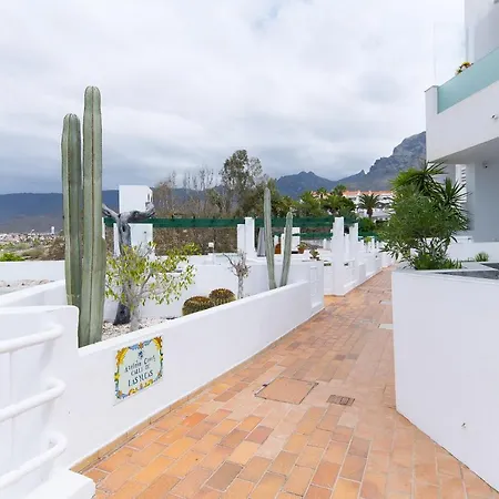 Sea View 2 Bedrooms In With Aircon *