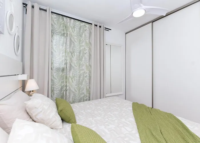 Sea View 2 Bedrooms In With Aircon Apartamento