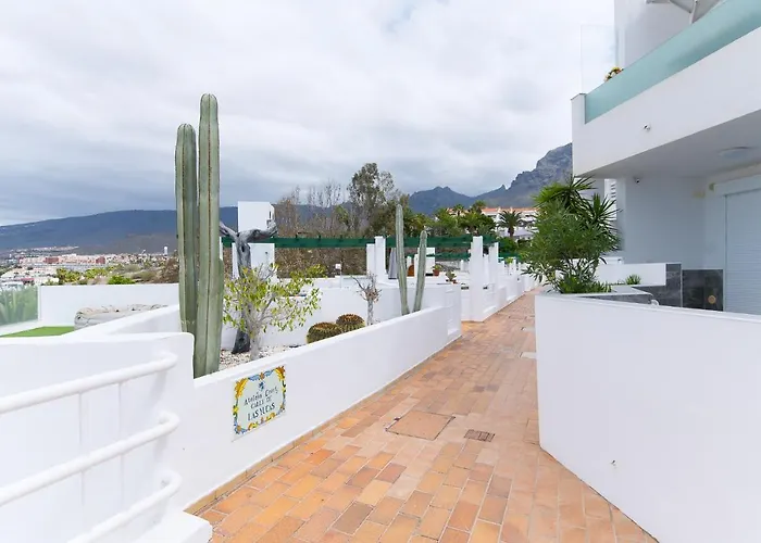 Sea View 2 Bedrooms In With Aircon *