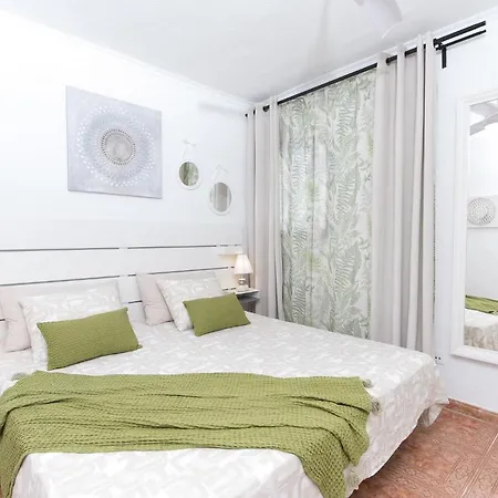 Sea View 2 Bedrooms In With Aircon Apartment