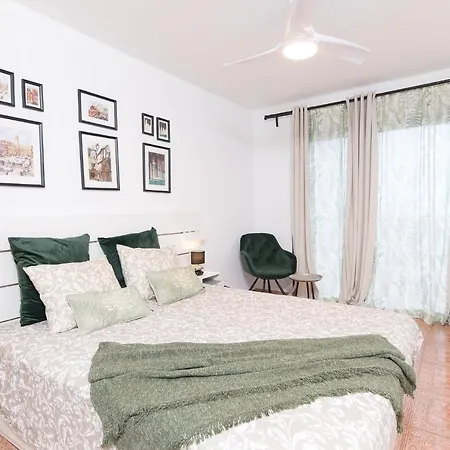 Sea View 2 Bedrooms In With Aircon Адехе