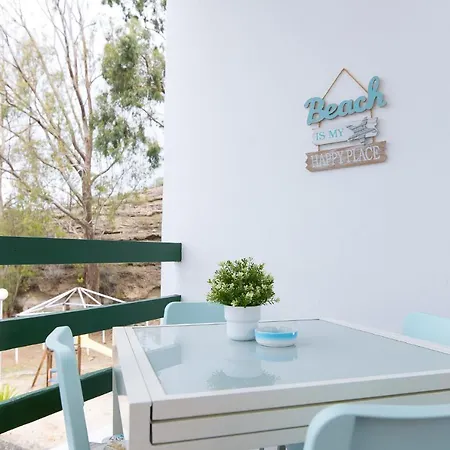 Sea View 2 Bedrooms In With Aircon Апартаменти